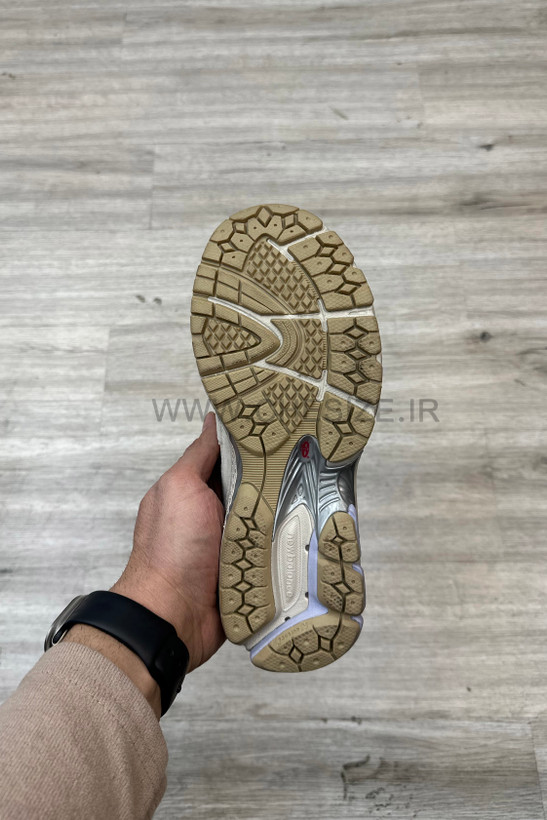 کتونی نیو بالانس 2002