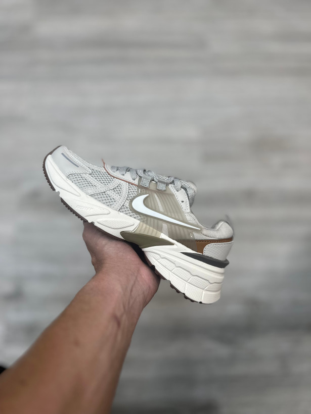نایک v2k nike وی تو کی
