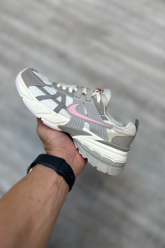 نایک v2k nike وی تو کی