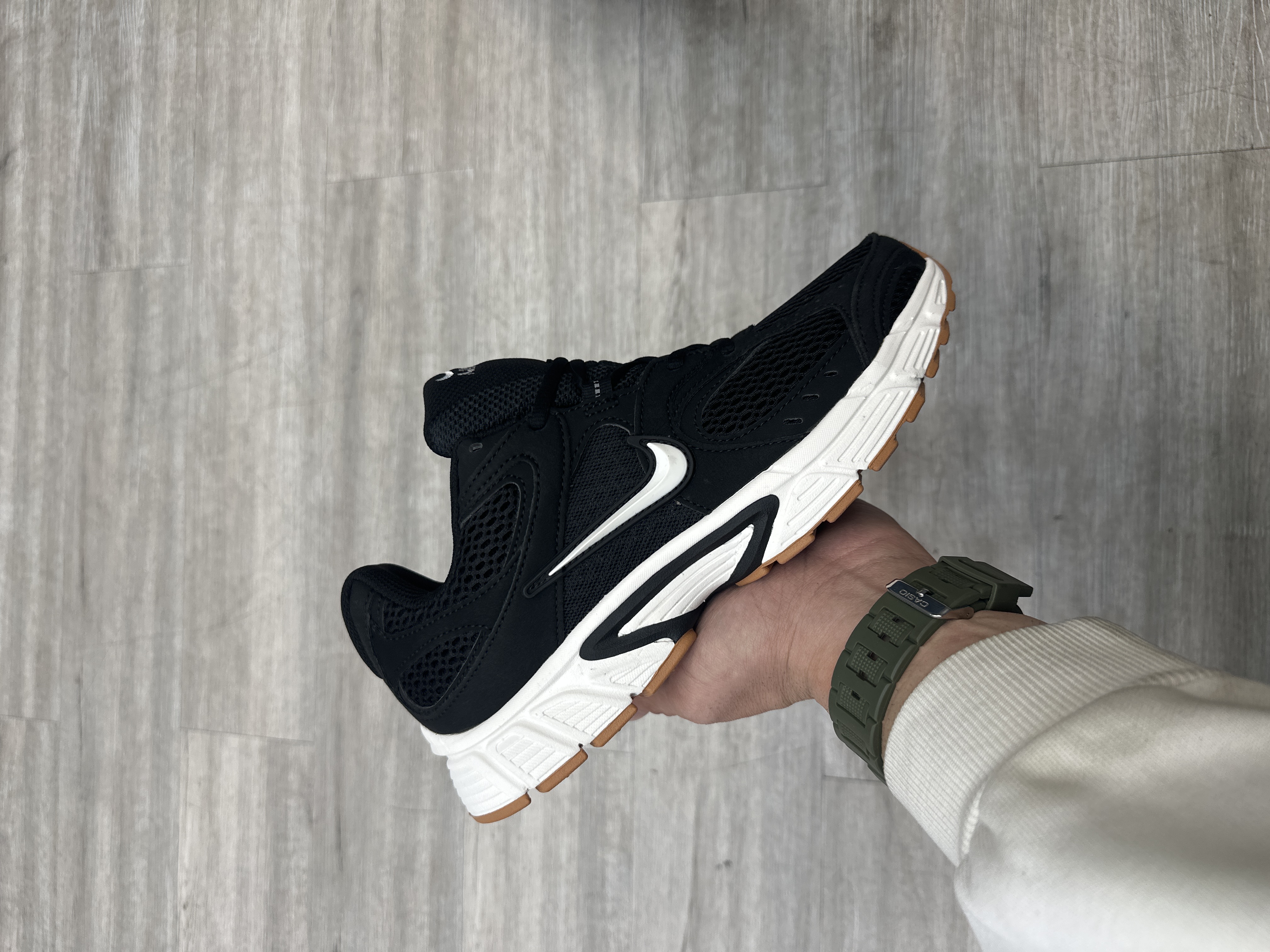 کتونی نایک nike v5 rnr