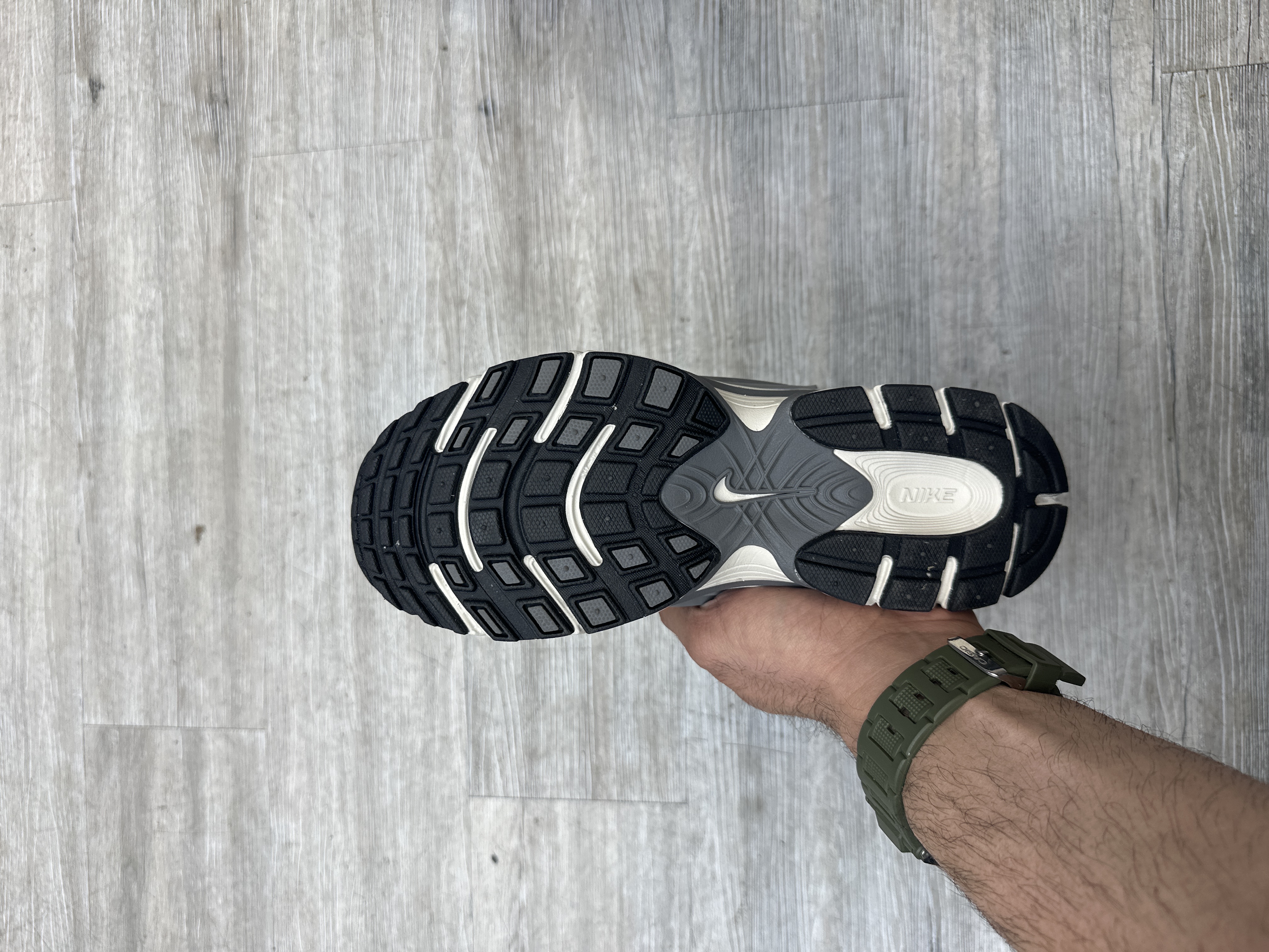 کتونی نایک nike v5 rnr