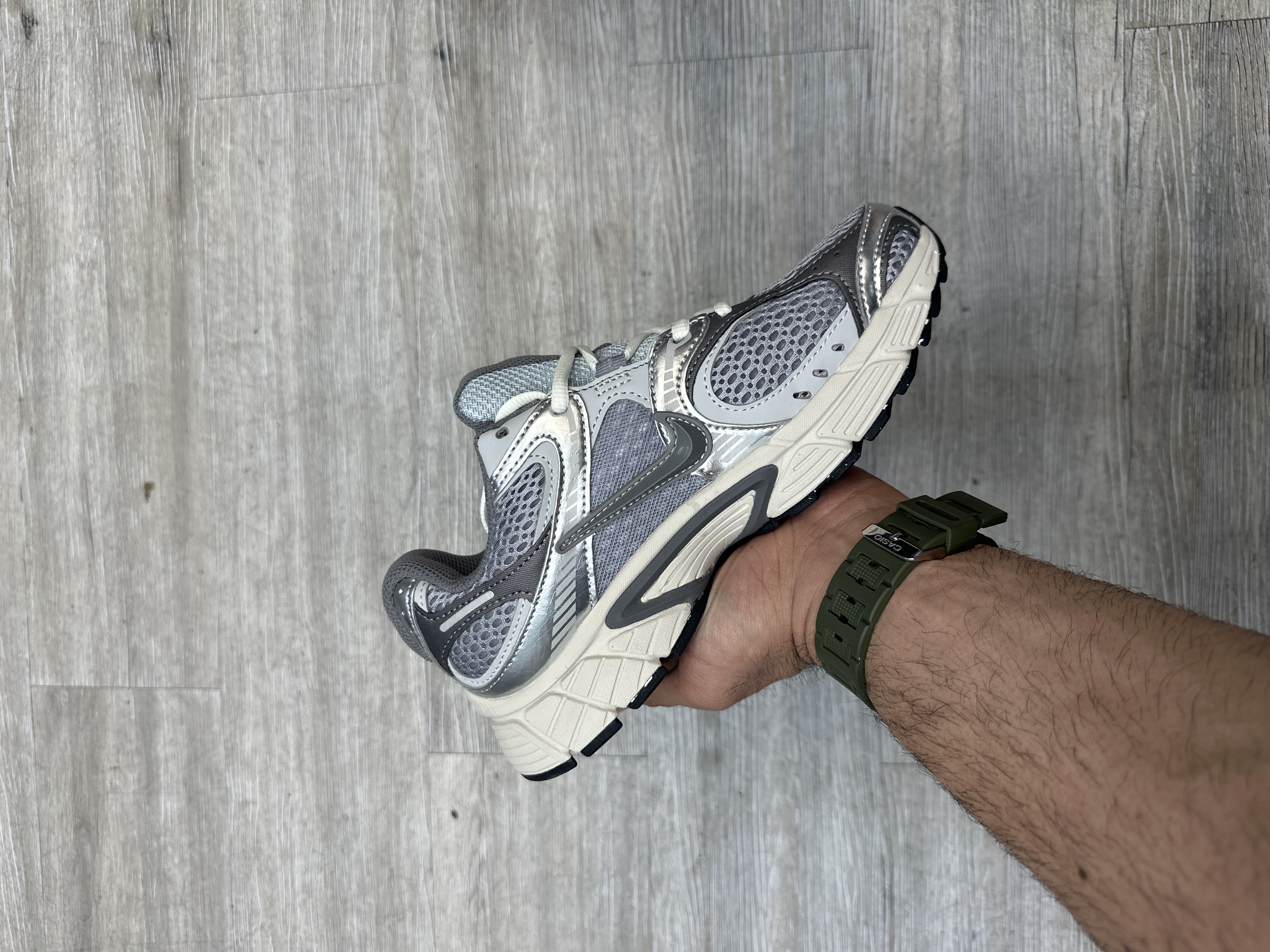 کتونی نایک nike v5 rnr