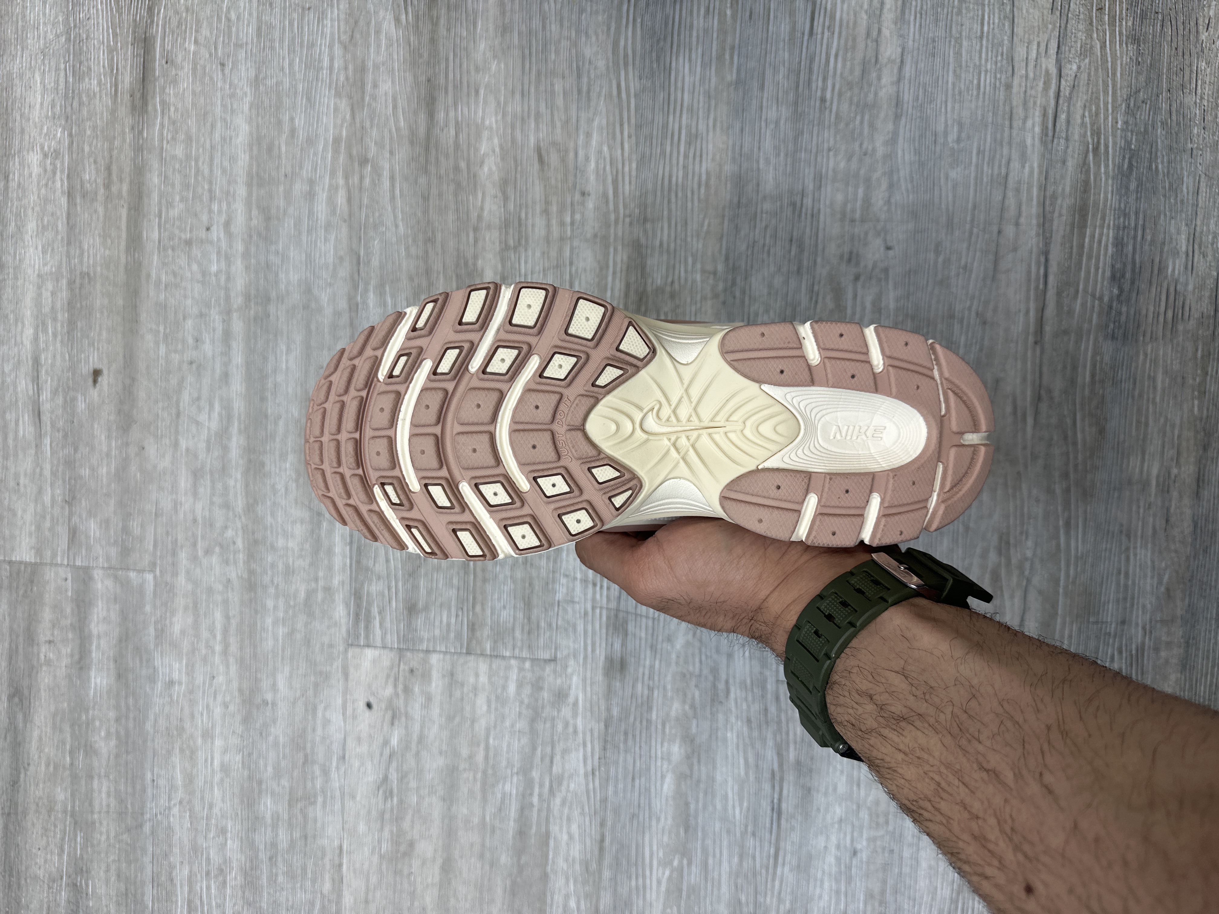 کتونی نایک nike v5 rnr