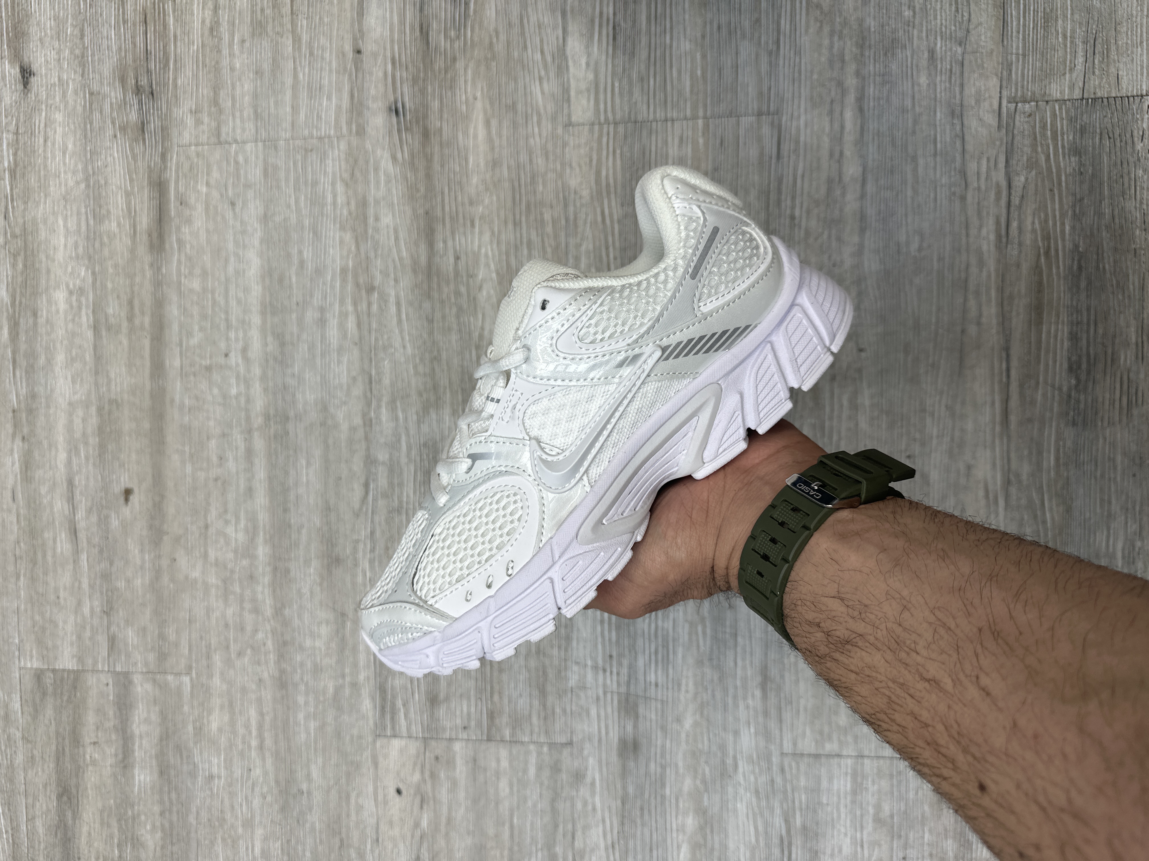 کتونی نایک nike v5 rnr