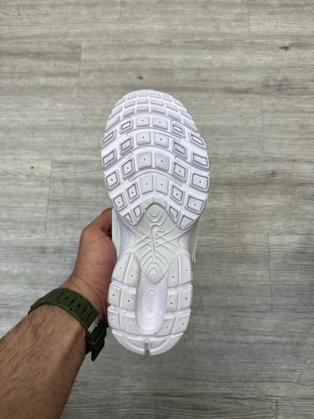 کتونی نایک nike v5 rnr