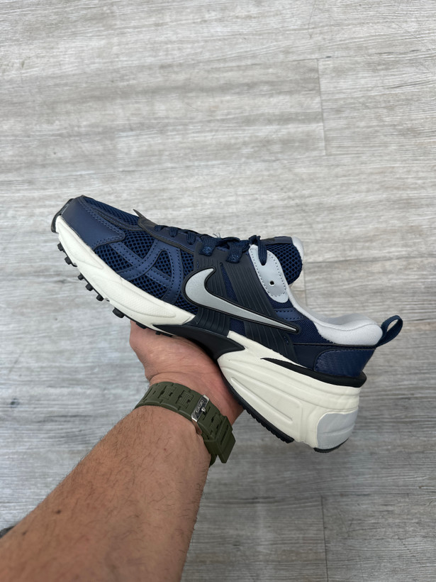کتونی اسپرت نایک v2k nike وی تو کی